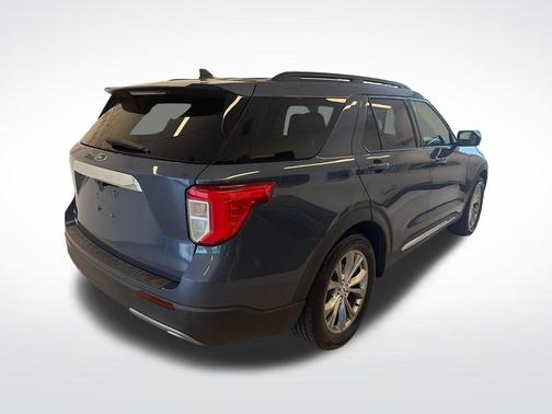 Infinite Blue Metallic Tinted Clearcoat 2021 Ford Explorer XLT