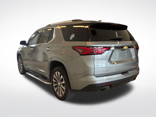Sterling Gray Metallic 2023 Chevrolet Traverse Premier