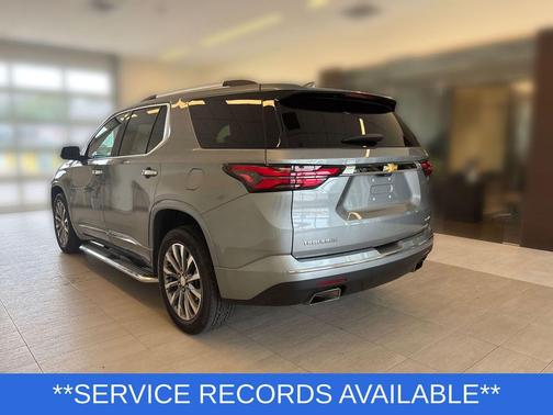 Sterling Gray Metallic 2023 Chevrolet Traverse Premier