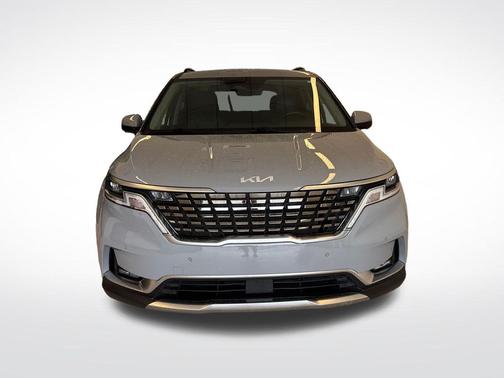 Ceramic Silver 2022 Kia Carnival SX