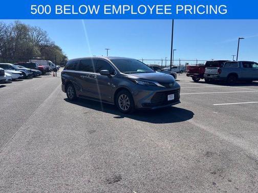 Predawn Gray Mica 2023 Toyota Sienna LE