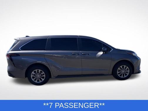 Predawn Gray Mica 2023 Toyota Sienna LE