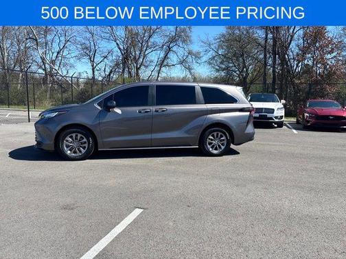 Predawn Gray Mica 2023 Toyota Sienna LE