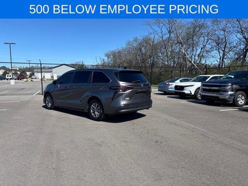 Predawn Gray Mica 2023 Toyota Sienna LE