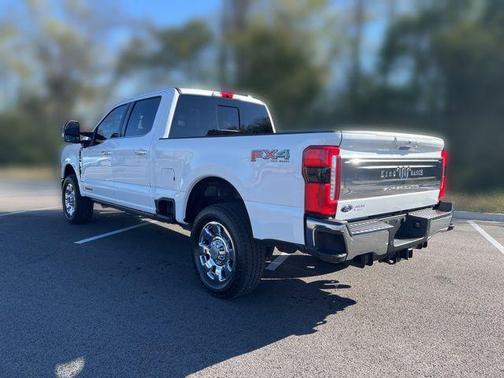 Star White Metallic Tri-Coat 2025 Ford F-250 King Ranch