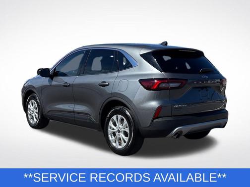 Carbonized Gray Metallic 2024 Ford Escape Active
