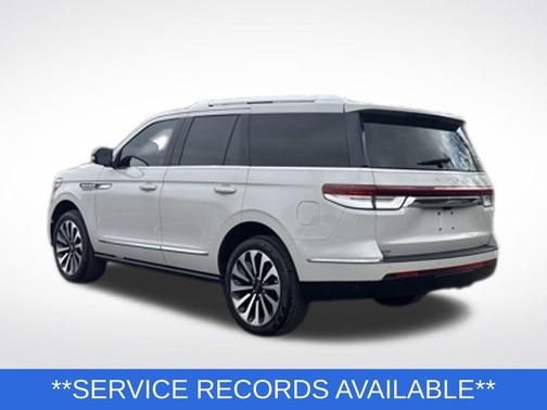 Ceramic Pearl Metallic Tri-Coat 2024 Lincoln Navigator Reserve