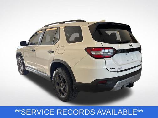 Platinum White Pearl 2025 Honda Pilot TrailSport