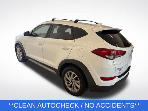 Dazzling White 2017 Hyundai TUCSON SE Plus