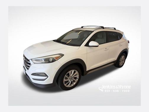 Dazzling White 2017 Hyundai TUCSON SE Plus