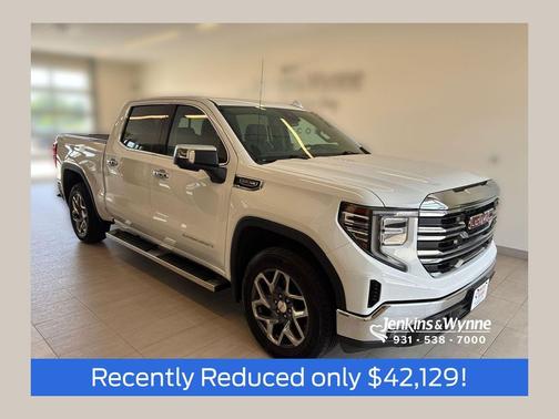 Summit White 2024 GMC Sierra 1500 SLT