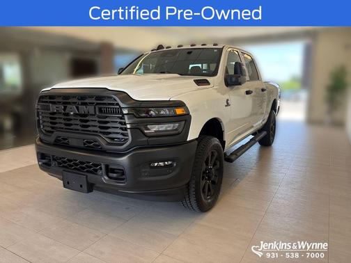 Bright White Clearcoat 2025 RAM 2500 Tradesman Crew Cab 4x4 6'4' Box