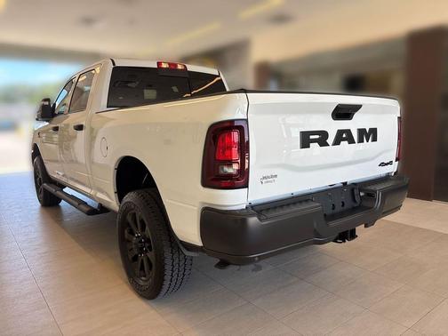 Bright White Clearcoat 2025 RAM 2500 Tradesman Crew Cab 4x4 6'4' Box