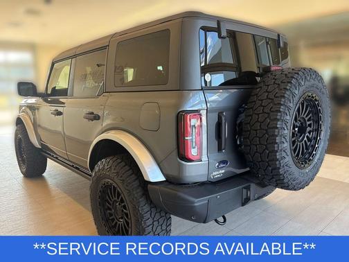 Carbonized Gray Metallic 2025 Ford Bronco Badlands