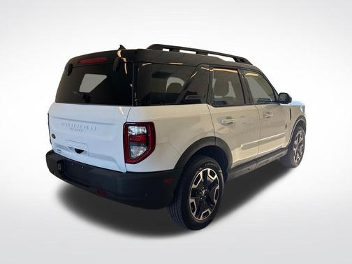 Oxford White 2023 Ford Bronco Sport Outer Banks