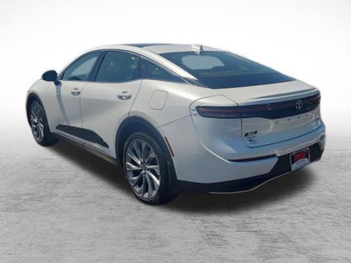 Oxygen White 2023 Toyota Crown Limited