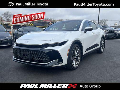 Oxygen White 2023 Toyota Crown Limited