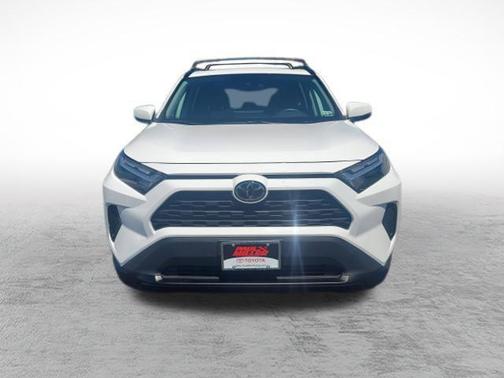 Ice Cap 2023 Toyota RAV4 XLE