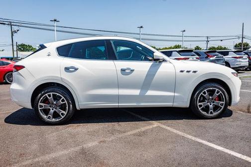 2021 Maserati Levante Base