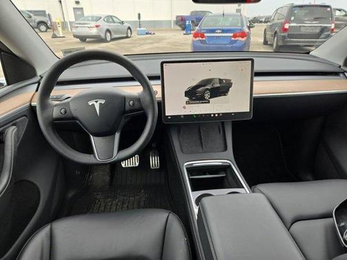 2024 Tesla Model Y Long Range