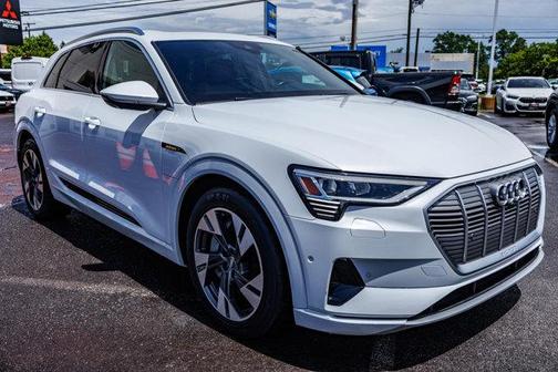 2021 Audi e-tron Premium Plus