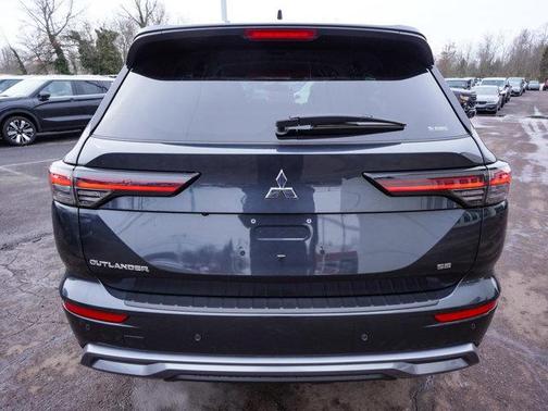 2026 Mitsubishi Outlander SE