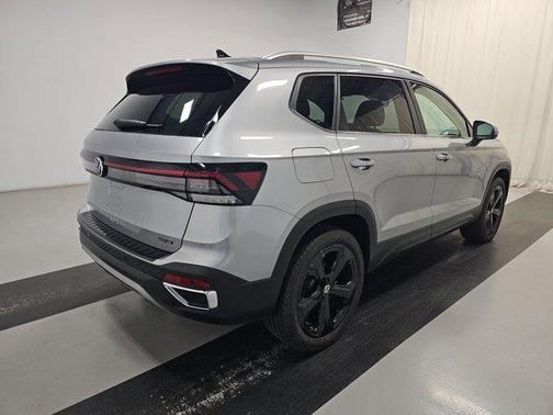 2025 Volkswagen Taos 1.5T SEL