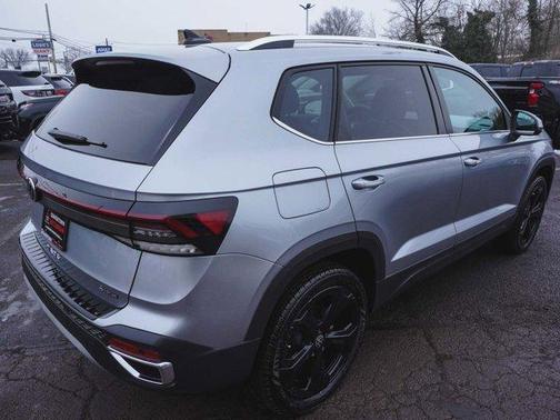 2025 Volkswagen Taos 1.5T SEL