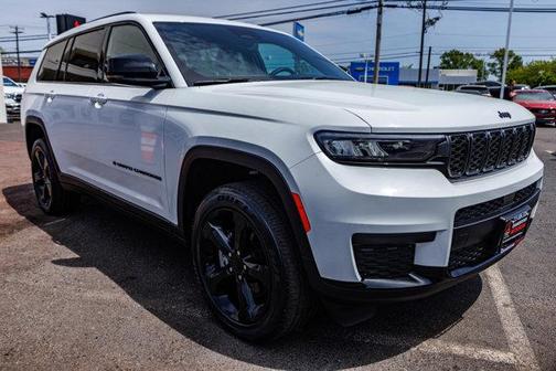 2022 Jeep Grand Cherokee L Laredo