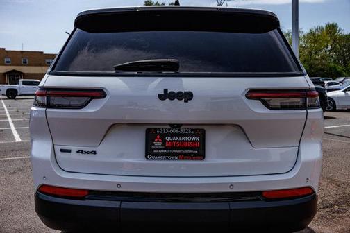 2022 Jeep Grand Cherokee L Laredo