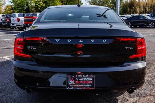2018 Volvo S90 T5 Momentum