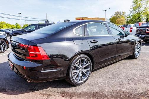 2018 Volvo S90 T5 Momentum