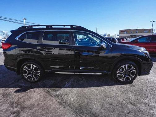 2023 Subaru Ascent Limited 8-Passenger