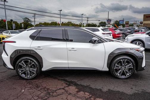 2023 Toyota bZ4X Limited