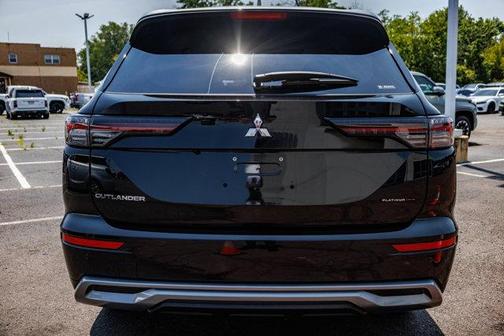 2025 Mitsubishi Outlander Platinum Edition