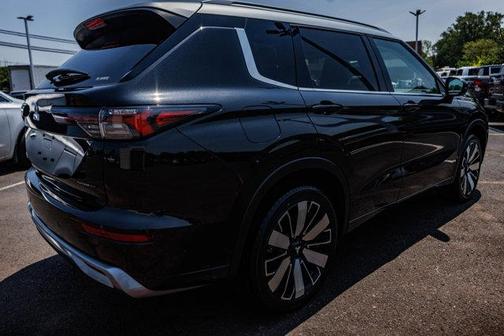 2025 Mitsubishi Outlander Platinum Edition