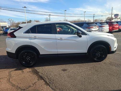 2024 Mitsubishi Eclipse Cross LE