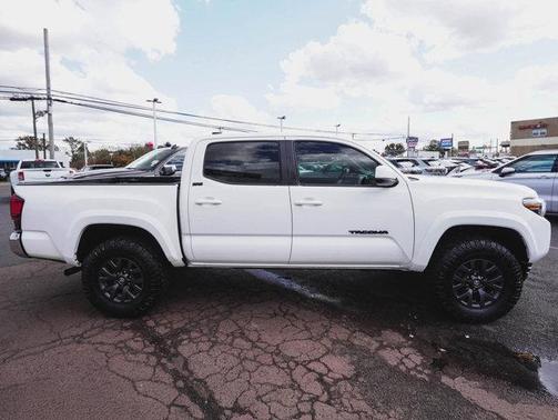 2022 Toyota Tacoma SR5