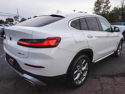 2025 BMW X4 xDrive30i