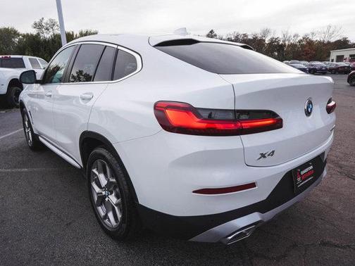 2025 BMW X4 xDrive30i