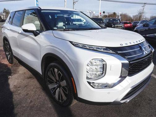 2026 Mitsubishi Outlander SE