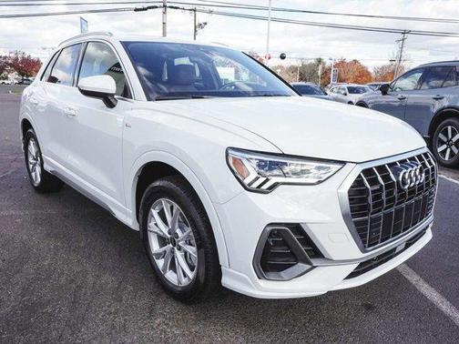 2025 Audi Q3 45 S line Premium