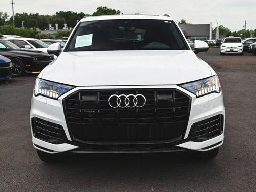 2023 Audi Q7 45 Premium Plus