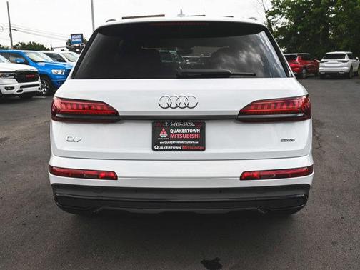 2023 Audi Q7 45 Premium Plus