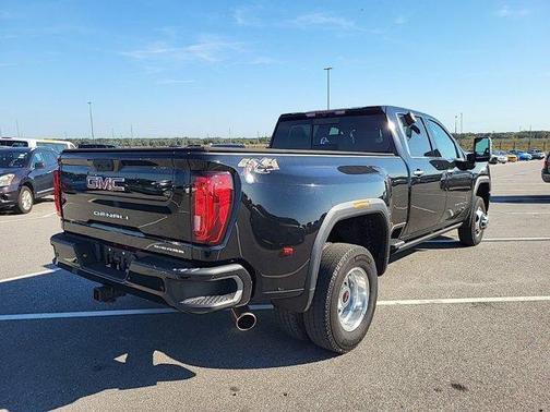 2022 GMC Sierra 3500 Denali