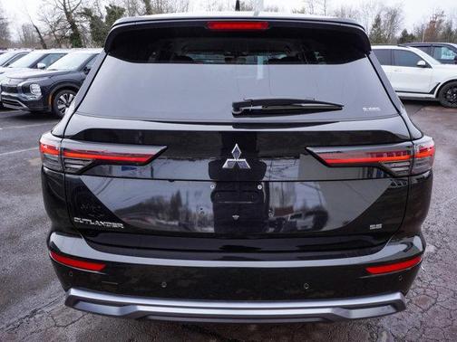 2026 Mitsubishi Outlander SE
