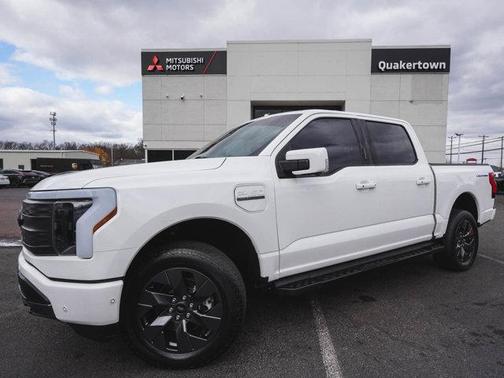 2022 Ford F-150 Lightning LARIAT