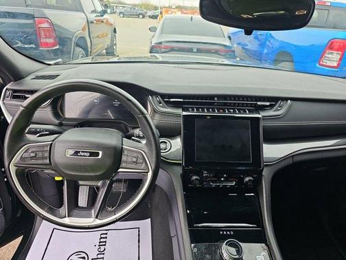 2022 Jeep Grand Cherokee Altitude