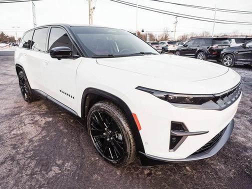 2024 Jeep Wagoneer S Launch Edition