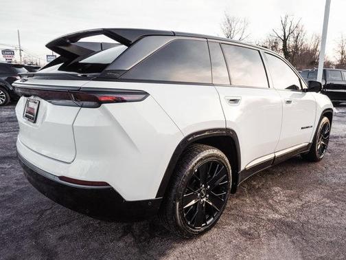 2024 Jeep Wagoneer S Launch Edition